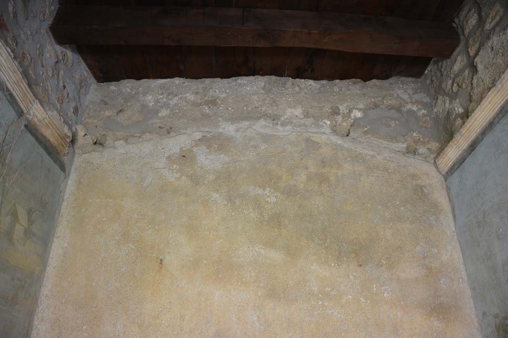 IX.5.9 Pompeii. May 2017. Room “l (L)”, upper west wall.
Foto Christian Beck, ERC Grant 681269 DÉCOR.