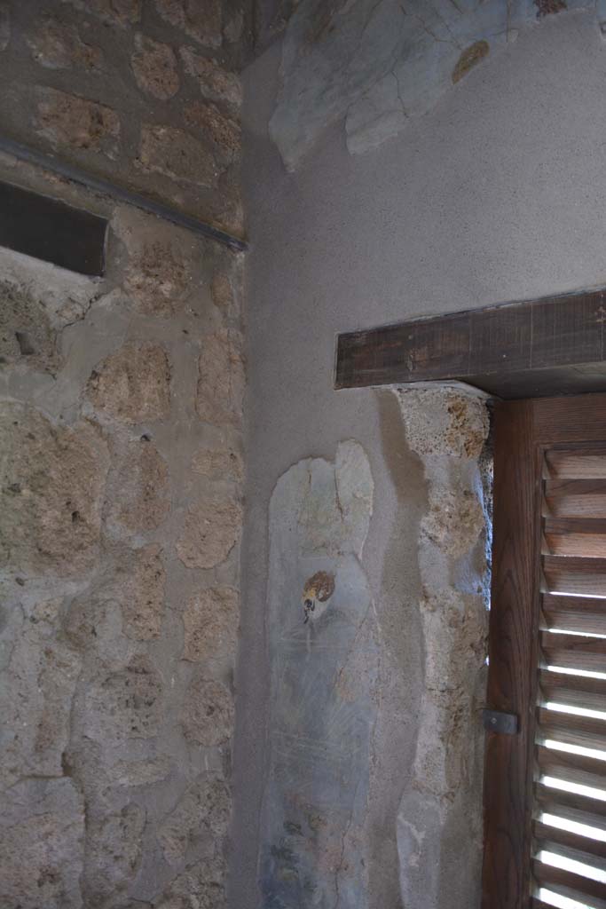 IX.5.9 Pompeii. May 2017. Room “l (L)”, south-east corner.
Foto Christian Beck, ERC Grant 681269 DÉCOR.