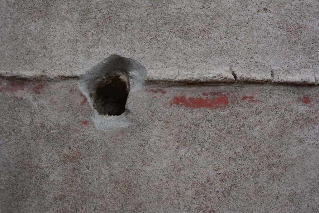IX.5.9 Pompeii. March 2017. Room �h�, detail from north end of east wall.
Foto Christian Beck, ERC Grant 681269 D�COR.

