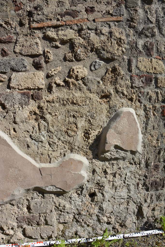 IX.5.9 Pompeii. May 2017. Room �h�, south wall towards west end.
Foto Christian Beck, ERC Grant 681269 D�COR.

