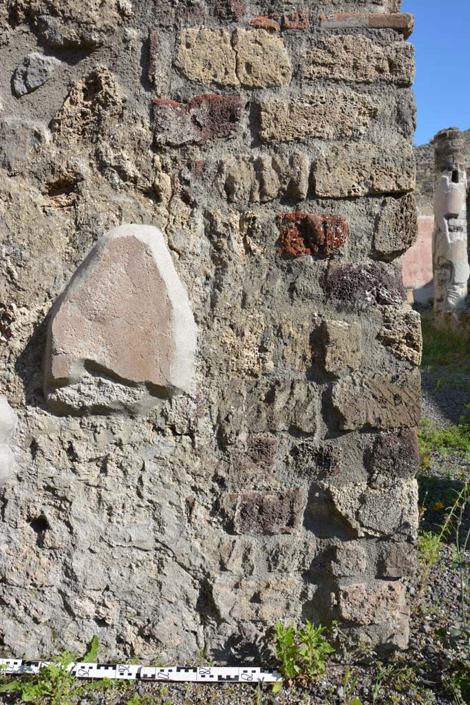 IX.5.9 Pompeii. May 2017. Room �h�, south wall at west end.
Foto Christian Beck, ERC Grant 681269 D�COR.

