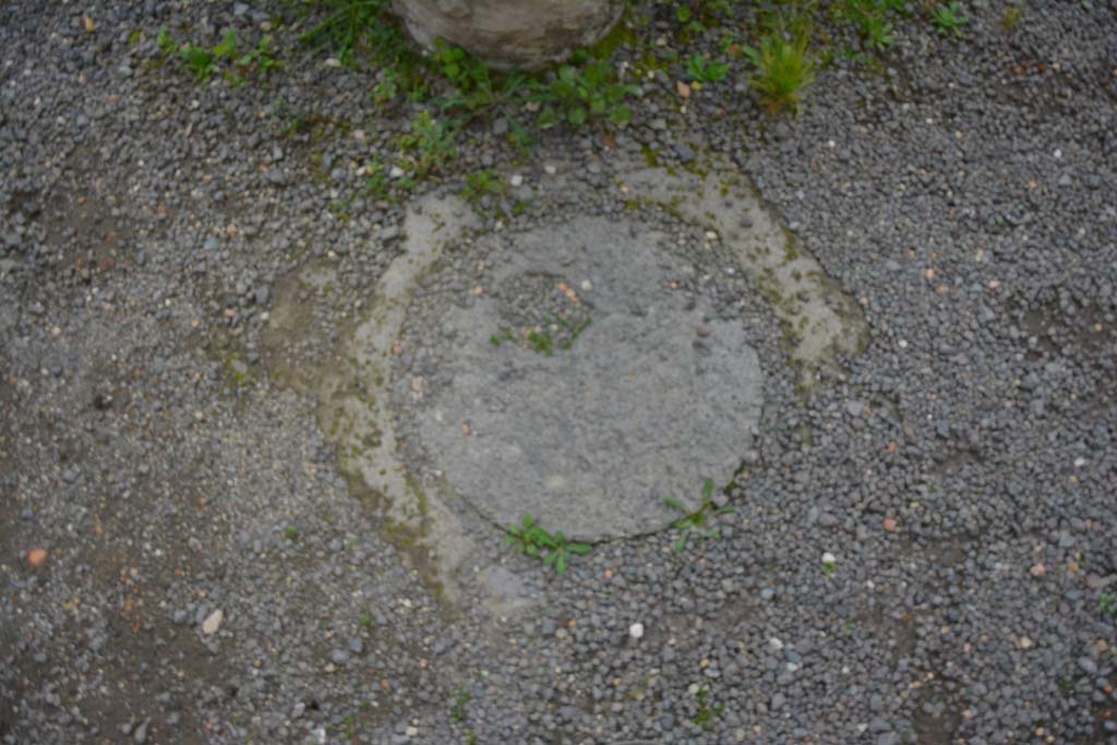 IX.5.9 Pompeii. March 2017. Room �i�, cistern-mouth in east portico.
Foto Christian Beck, ERC Grant 681269 D�COR.
