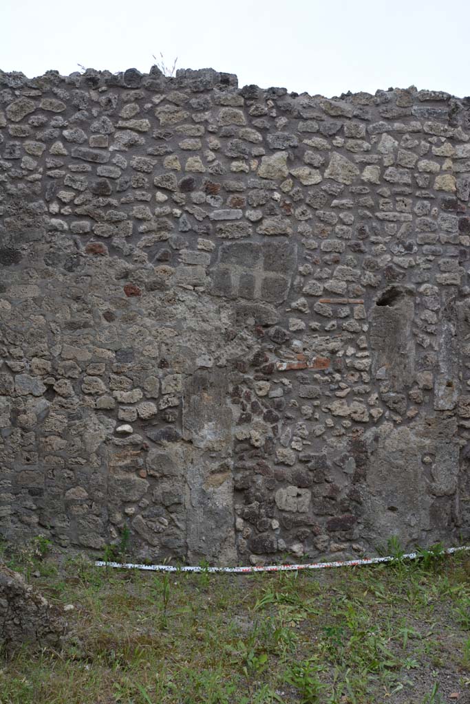 IX.5.10 Pompeii. May 2017. Looking towards west wall in south-west corner, cont�d.
Foto Christian Beck, ERC Grant 681269 D�COR.

