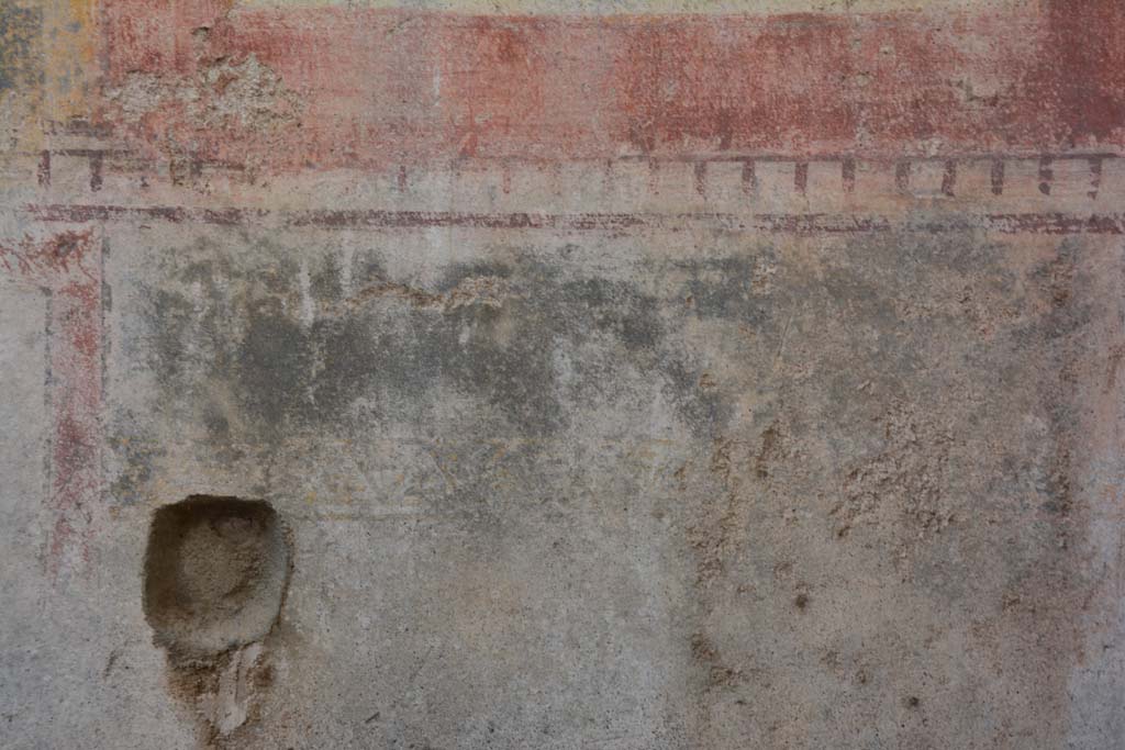 IX.5.11 Pompeii. March 2017. Room k, detail of zoccolo on west wall at north end below panel with figure of Muse Calliope.
Foto Christian Beck, ERC Grant 681269 D�COR.

