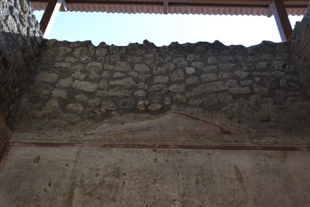 IX.5.11 Pompeii. May 2017. Room f, upper west wall.
Foto Christian Beck, ERC Grant 681269 D�COR.

