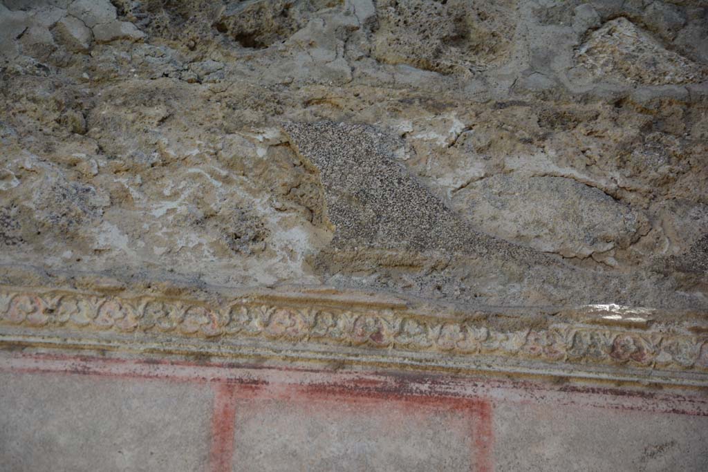 IX.5.11 Pompeii. May 2017. Room e, detail of stucco frieze from upper south wall towards west end. 
Foto Christian Beck, ERC Grant 681269 D�COR.
