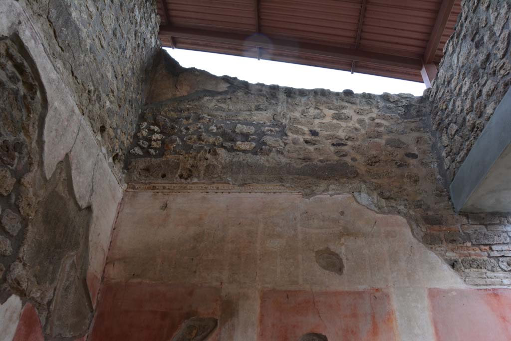 IX.5.11 Pompeii. March 2017. Room e, upper north wall. 
Foto Christian Beck, ERC Grant 681269 D�COR.
