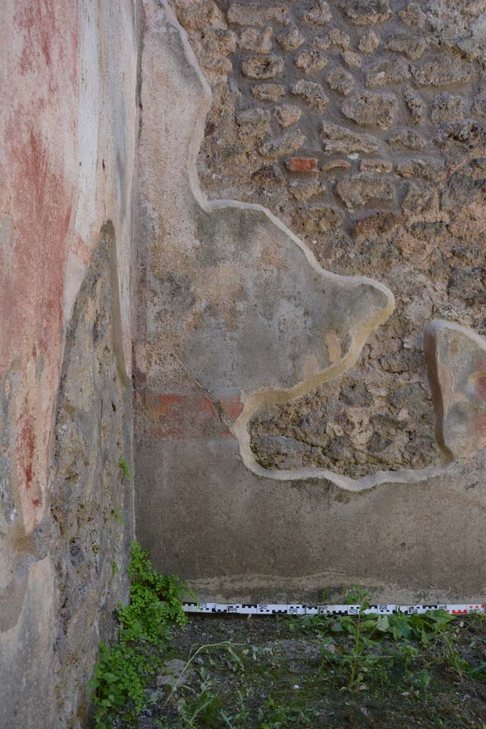 IX.5.11 Pompeii. May 2017. Room d, west wall at south end.
Foto Christian Beck, ERC Grant 681269 D�COR.
