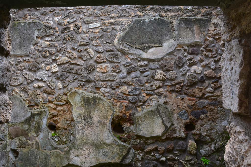IX.5.11 Pompeii. March 2017. Room o, looking towards south wall through small doorway from room u. 
Foto Christian Beck, ERC Grant 681269 D�COR.
