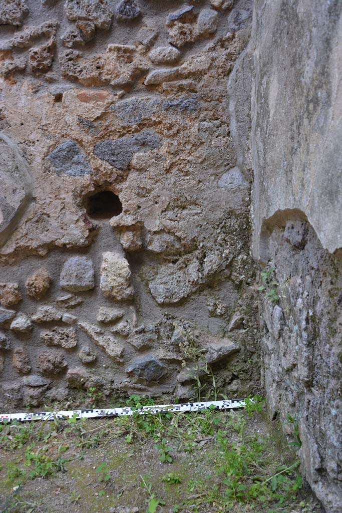 IX.5.11 Pompeii. May 2017. Room o, south wall in south-west corner.
Foto Christian Beck, ERC Grant 681269 D�COR
