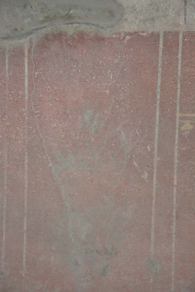 IX.5.11 Pompeii. March 2017. 
Room g, remains of painted plant in compartment of zoccolo on north wall. 
Foto Christian Beck, ERC Grant 681269 D�COR.
