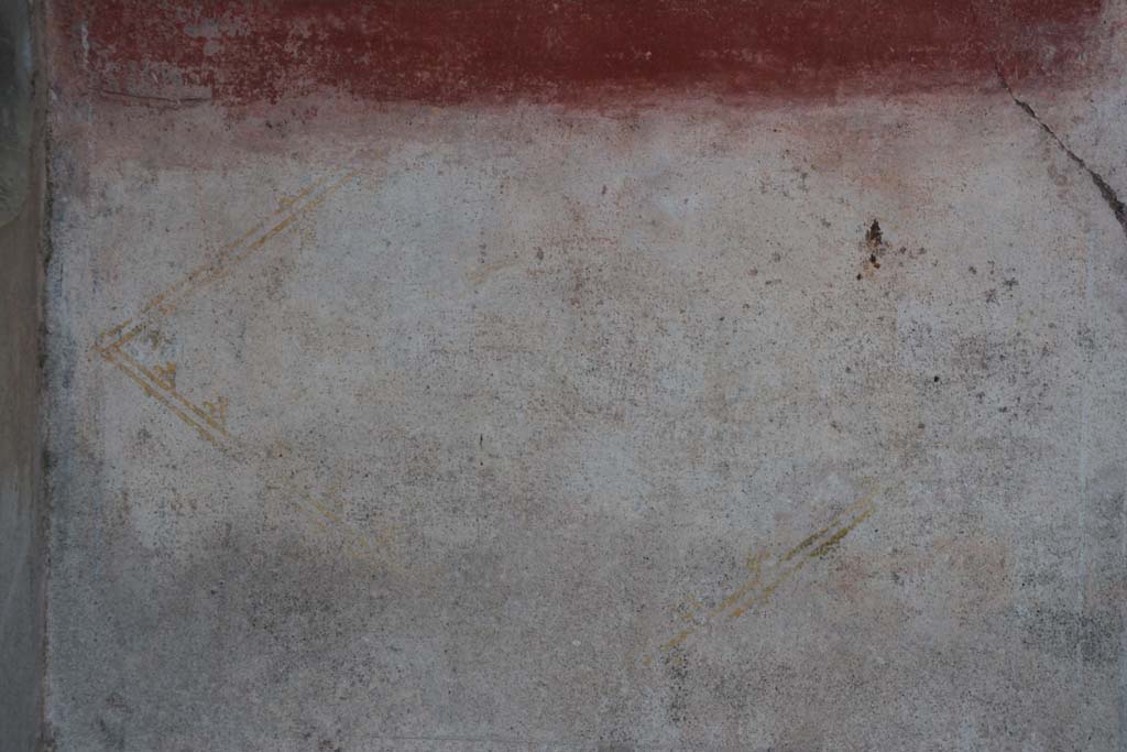 IX.5.11 Pompeii. March 2017. Room h, detail of painted zoccolo on lower east wall at north end. 
Foto Christian Beck, ERC Grant 681269 D�COR.

