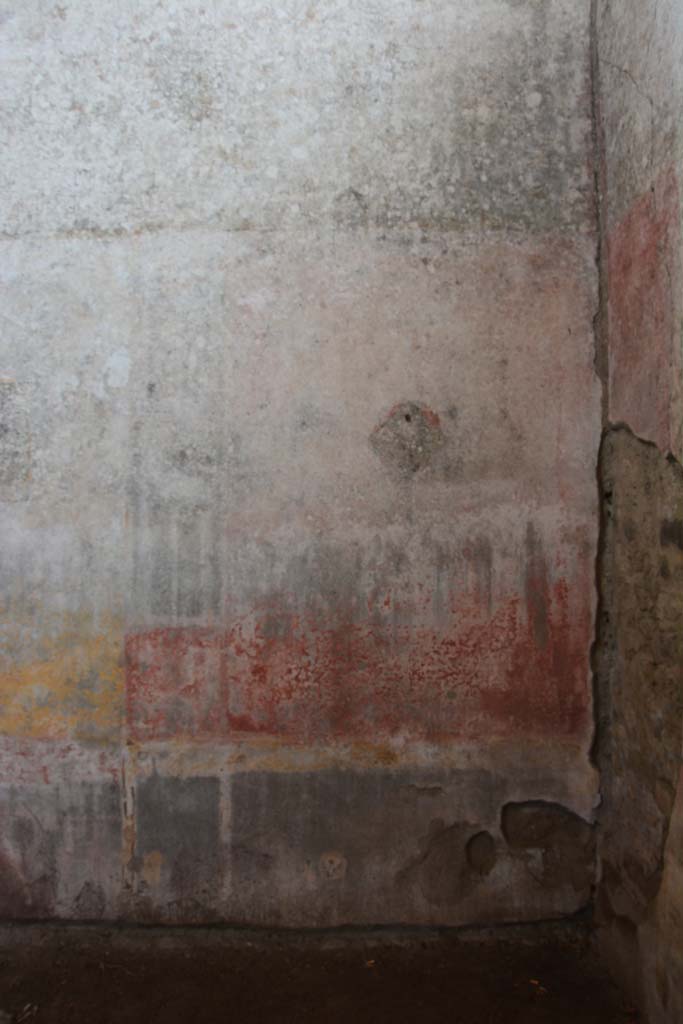 IX.5.11 Pompeii. March 2017. Room i, east wall at south end. 
Foto Christian Beck, ERC Grant 681269 D�COR.
