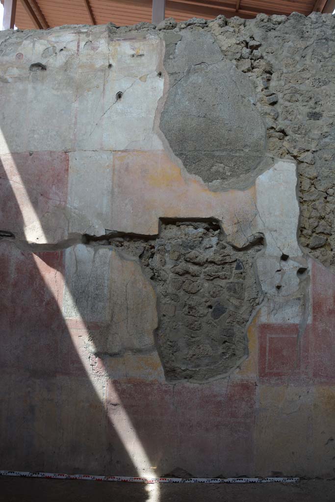 IX.5.11 Pompeii. May 2017. Room i, centre of west wall.
Foto Christian Beck, ERC Grant 681269 D�COR.
