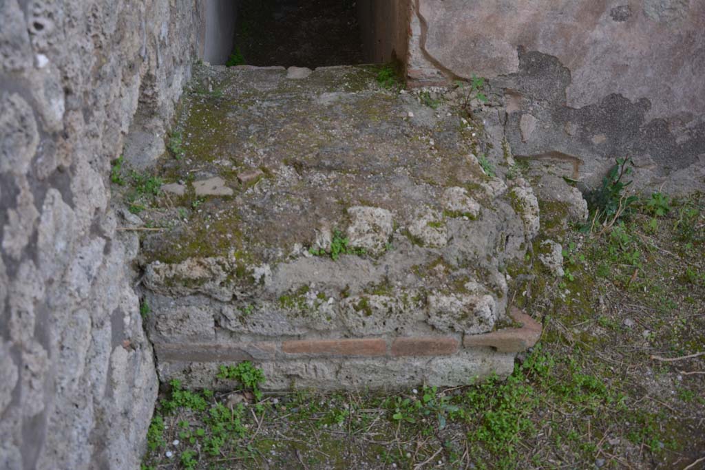 IX.5.12 Pompeii. March 2017. Looking south towards base of steps to upper floor.
Foto Christian Beck, ERC Grant 681269 D�COR.
