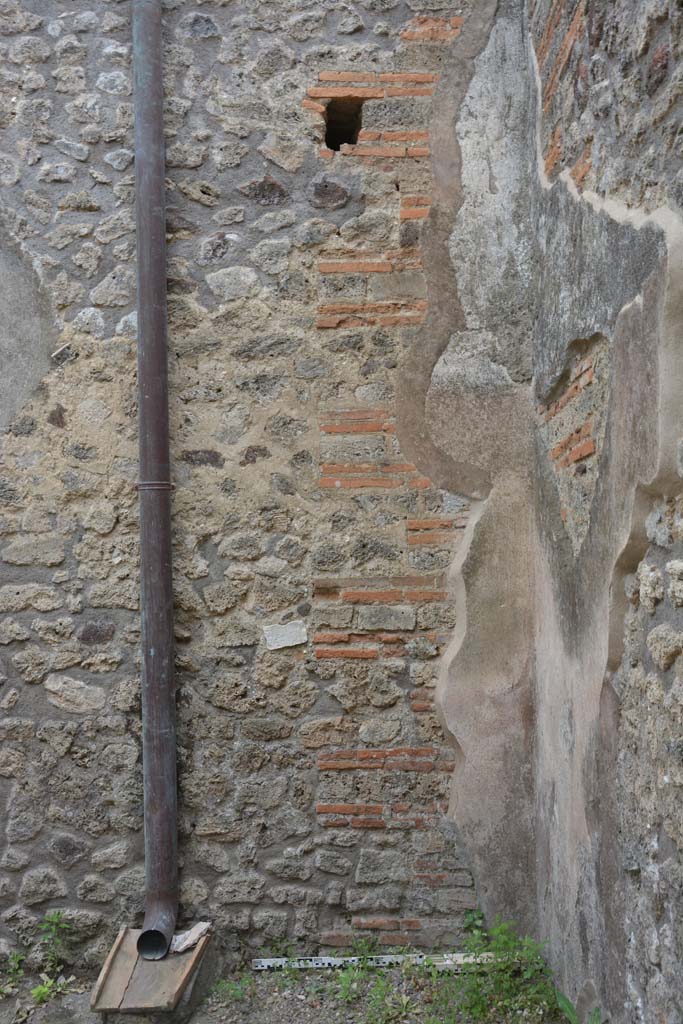 IX.5.12 Pompeii. May 2017. South wall in south-west corner.
Foto Christian Beck, ERC Grant 681269 D�COR.
