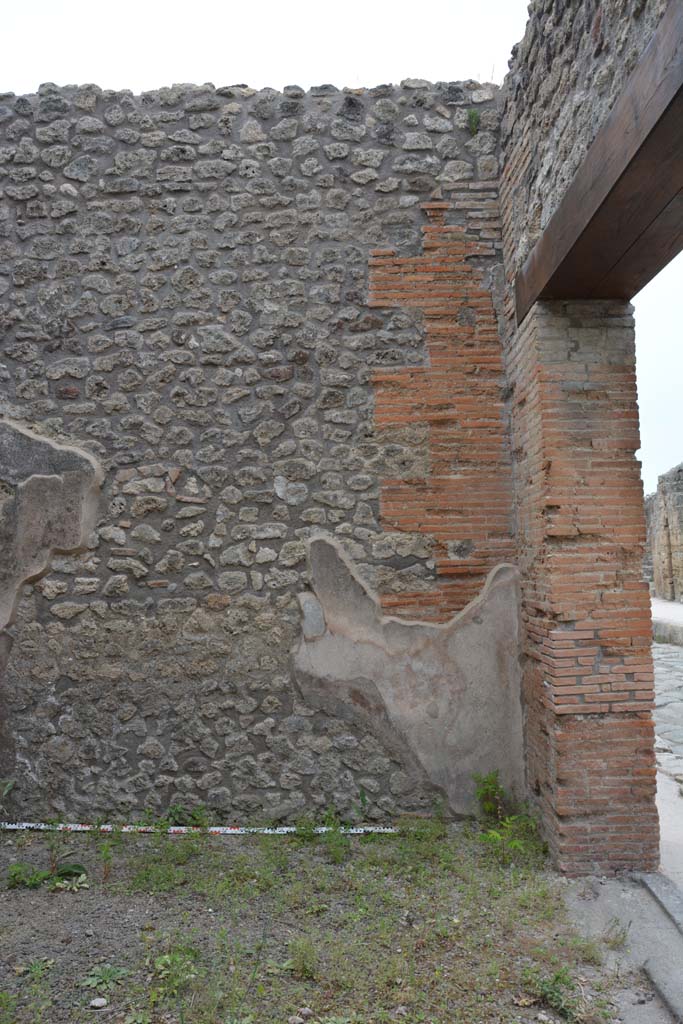 IX.5.12 Pompeii. May 2017. West wall at north end.
Foto Christian Beck, ERC Grant 681269 D�COR.
