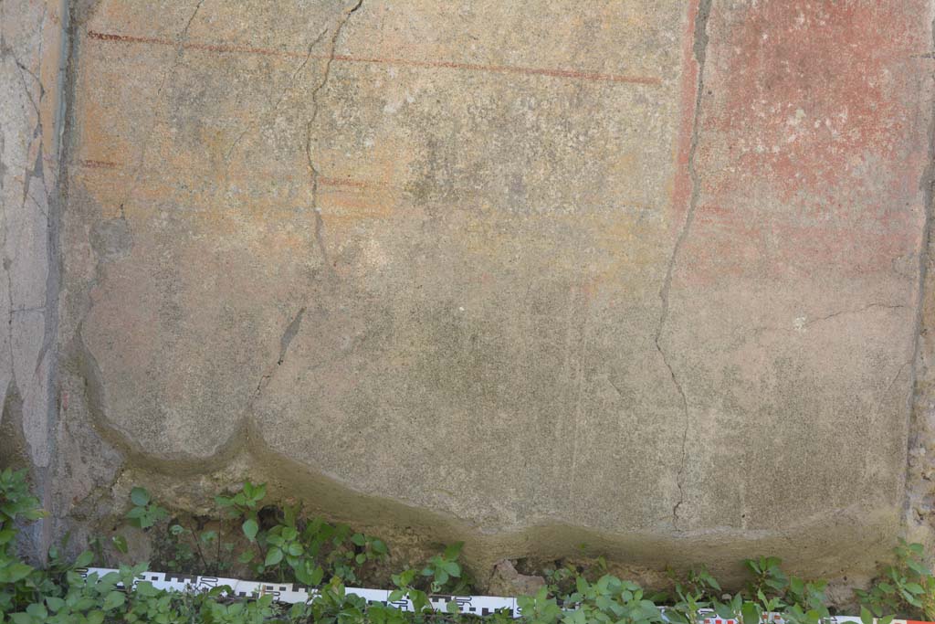 IX.5.14 Pompeii. May 2017. Room �L�, detail from south wall and zoccolo in south-east corner.
Foto Christian Beck, ERC Grant 681269 D�COR.

