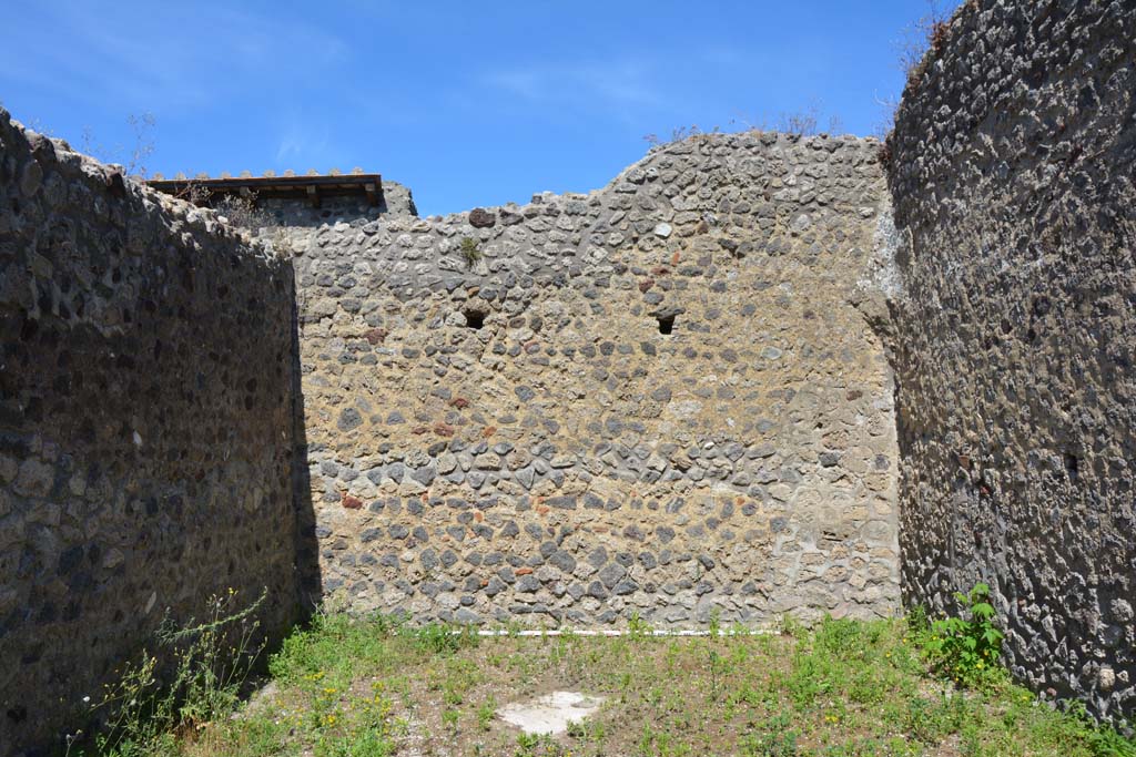 IX.5.14 Pompeii. May 2017. Room �m�, looking towards east wall.
Foto Christian Beck, ERC Grant 681269 D�COR.
