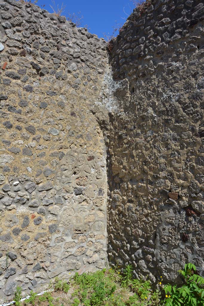 IX.5.14 Pompeii. May 2017. Room �m�, south-east corner.
Foto Christian Beck, ERC Grant 681269 D�COR.

