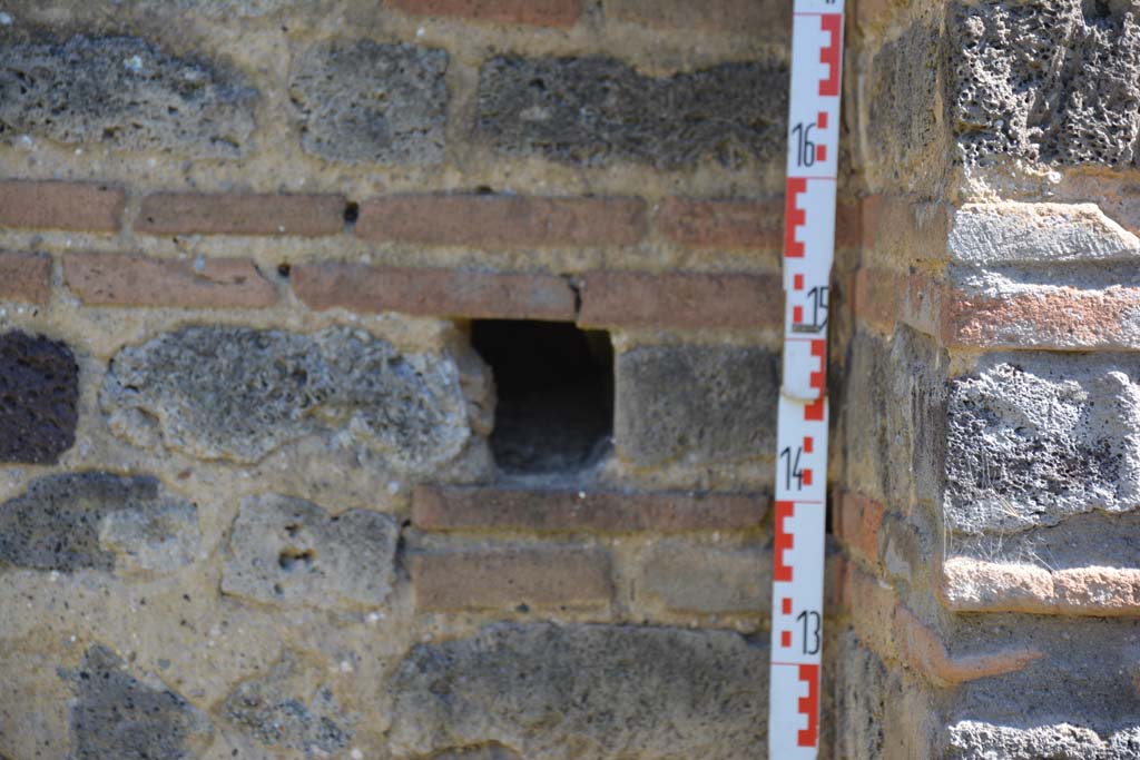 IX.5.14 Pompeii. May 2017. Room �m�, detail from south wall at west end.
Foto Christian Beck, ERC Grant 681269 D�COR.
