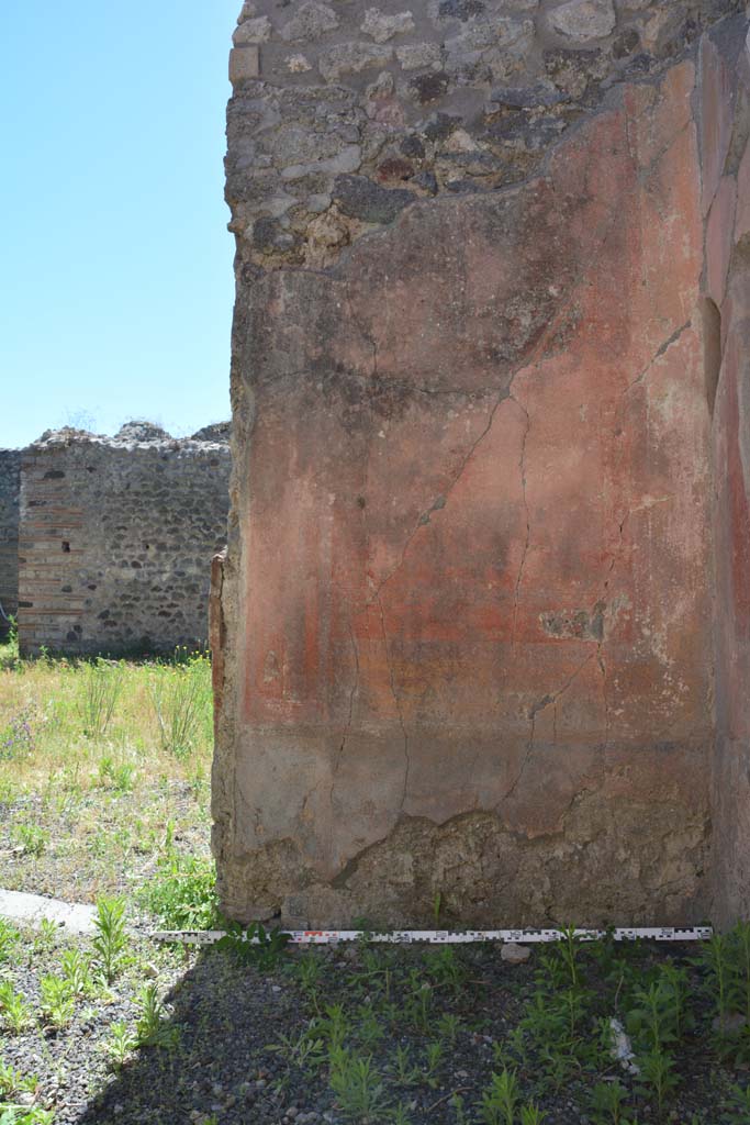 IX.5.14 Pompeii. May 2017. Room �f�, looking towards south wall in south-west corner.
Foto Christian Beck, ERC Grant 681269 D�COR.
