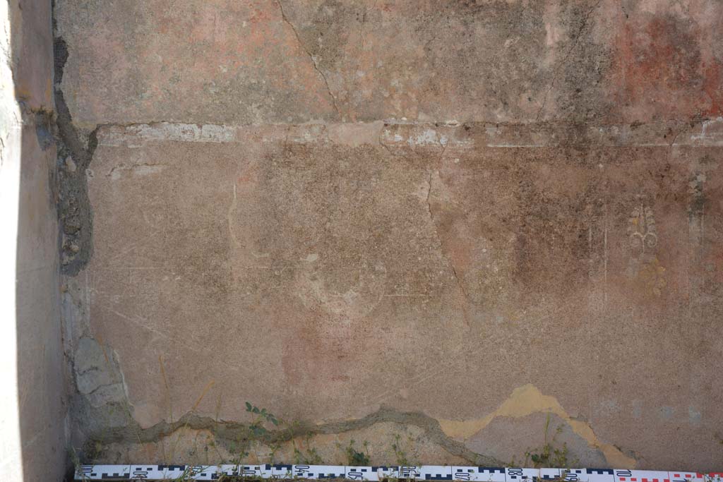 IX.5.14 Pompeii. May 2017. Room �f�, zoccolo on east wall at north end.
Foto Christian Beck, ERC Grant 681269 D�COR.

