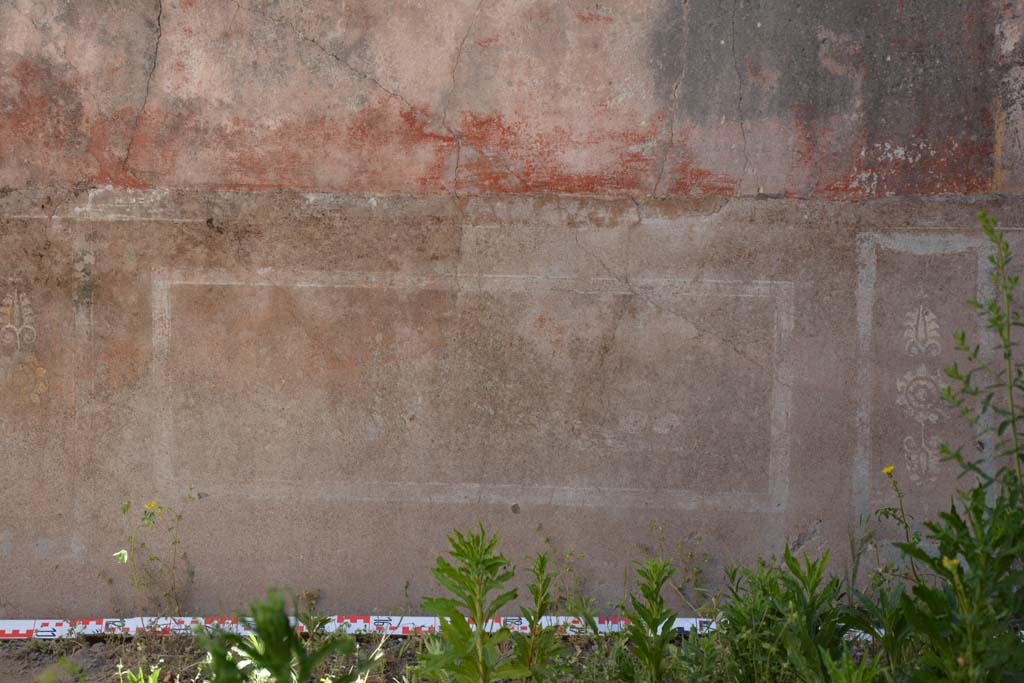 IX.5.14 Pompeii. May 2017. Room �f�, central panel on zoccolo of east wall.
Foto Christian Beck, ERC Grant 681269 D�COR.
