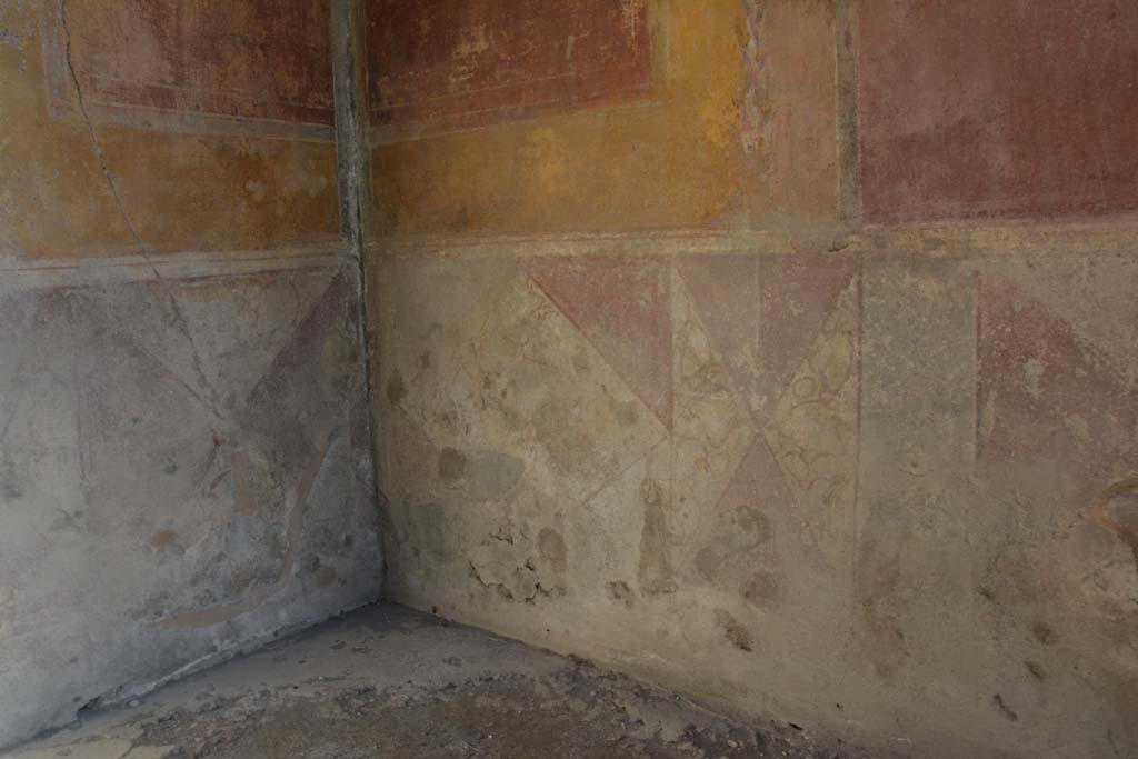 IX.5.14 Pompeii. March 2017. Room �c�, zoccolo in south-east corner.
Foto Christian Beck, ERC Grant 681269 D�COR.
