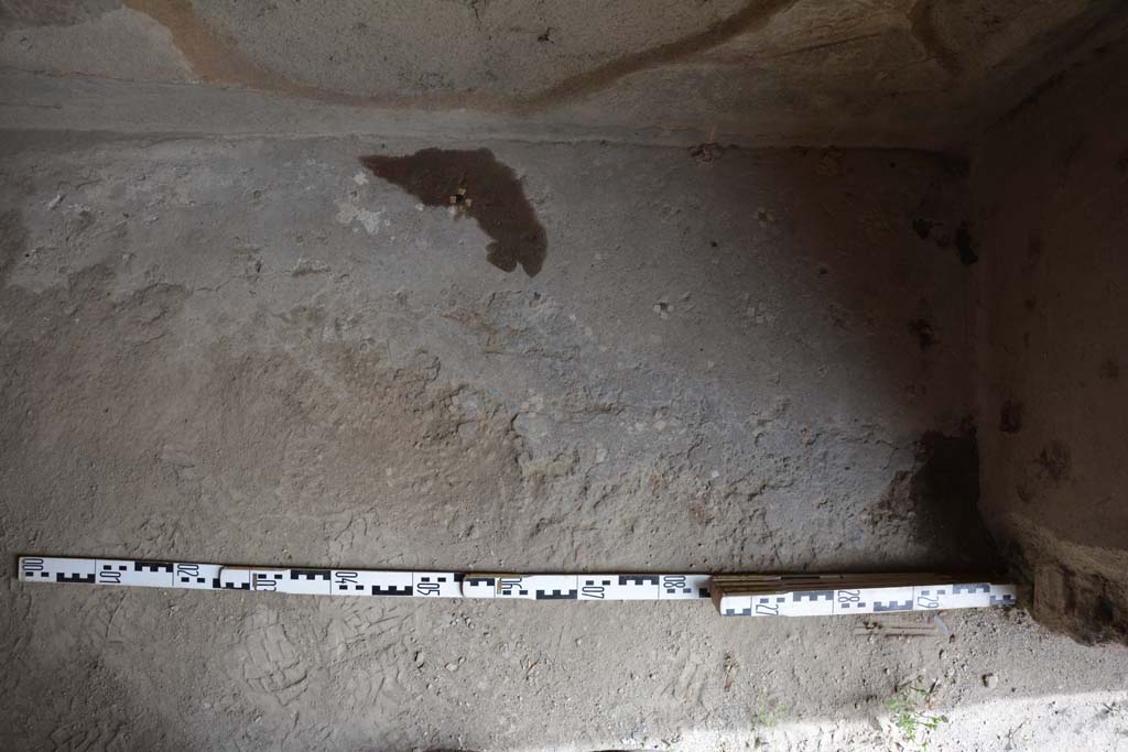 IX.5.14 Pompeii. May 2017. Room �c�, flooring from near south-west corner and doorway.
Foto Christian Beck, ERC Grant 681269 D�COR.
