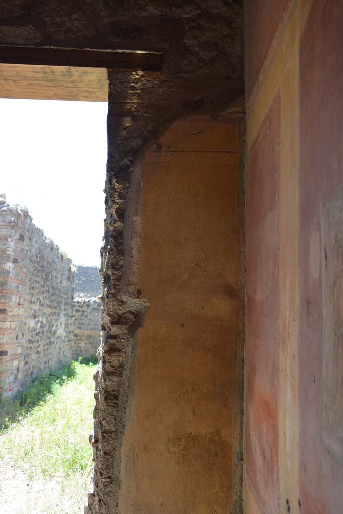 IX.5.14 Pompeii. May 2017. Room �g�, looking towards upper west wall in north-west corner.
Foto Christian Beck, ERC Grant 681269 D�COR.
