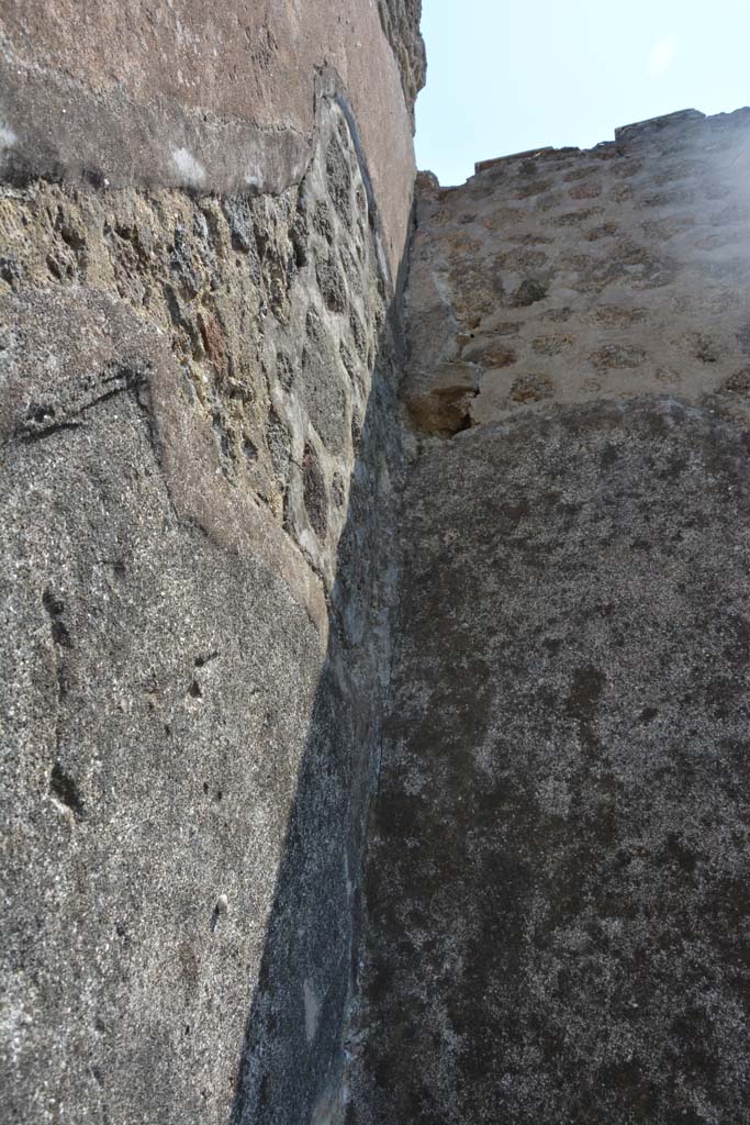 IX.5.6 Pompeii. May 2017. Room q, upper south-east corner.
Foto Christian Beck, ERC Grant 681269 D�COR.
