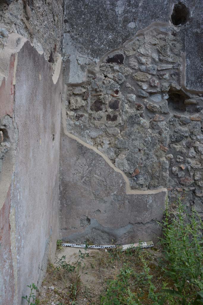 IX.5.18 Pompeii. May 2017. Room i, looking towards south wall in south-east corner.
Foto Christian Beck, ERC Grant 681269 DÉCOR.
