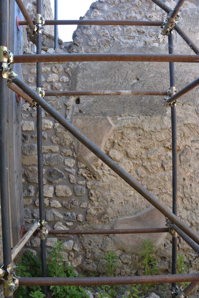 IX.5.18 Pompeii. May 2017. Room u, looking towards north wall in north-west corner.
Foto Christian Beck, ERC Grant 681269 DÉCOR.

