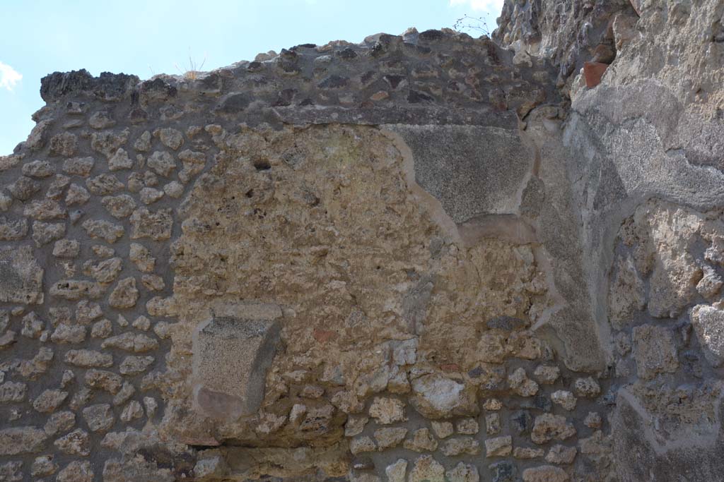 IX.5.18 Pompeii. May 2017. Room r, upper west wall.  
Foto Christian Beck, ERC Grant 681269 DÉCOR.
