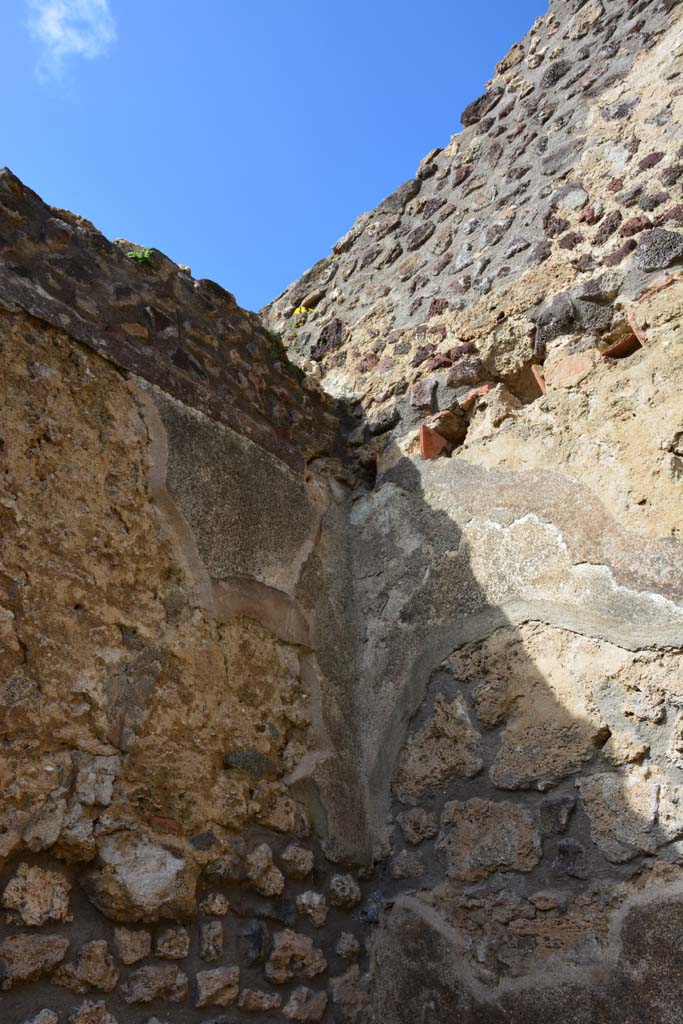 IX.5.18 Pompeii. March 2017. Room r, upper north-west corner.
Foto Christian Beck, ERC Grant 681269 DÉCOR.
