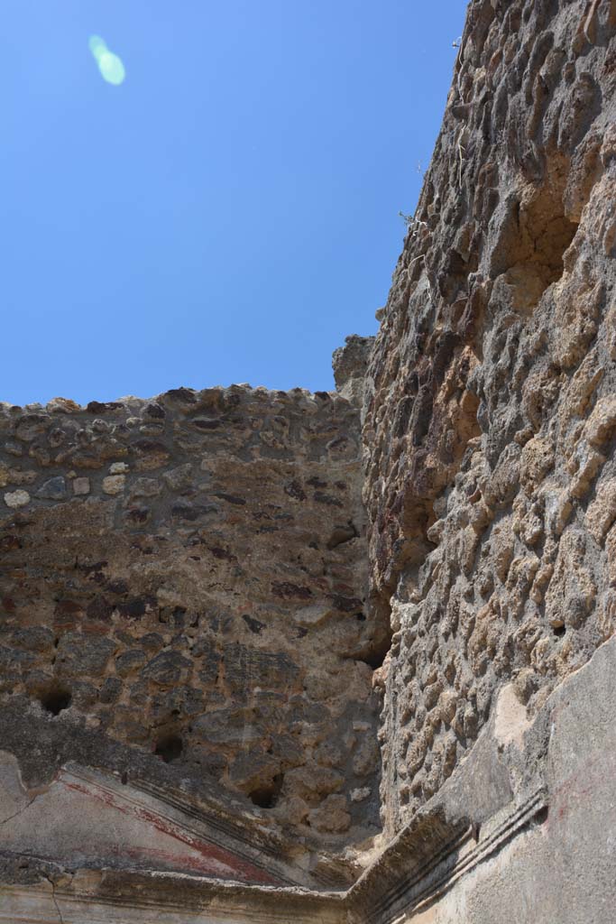 IX.5.18 Pompeii. May 2017. Room p, looking towards west wall in north-west corner.
Foto Christian Beck, ERC Grant 681269 DÉCOR.
