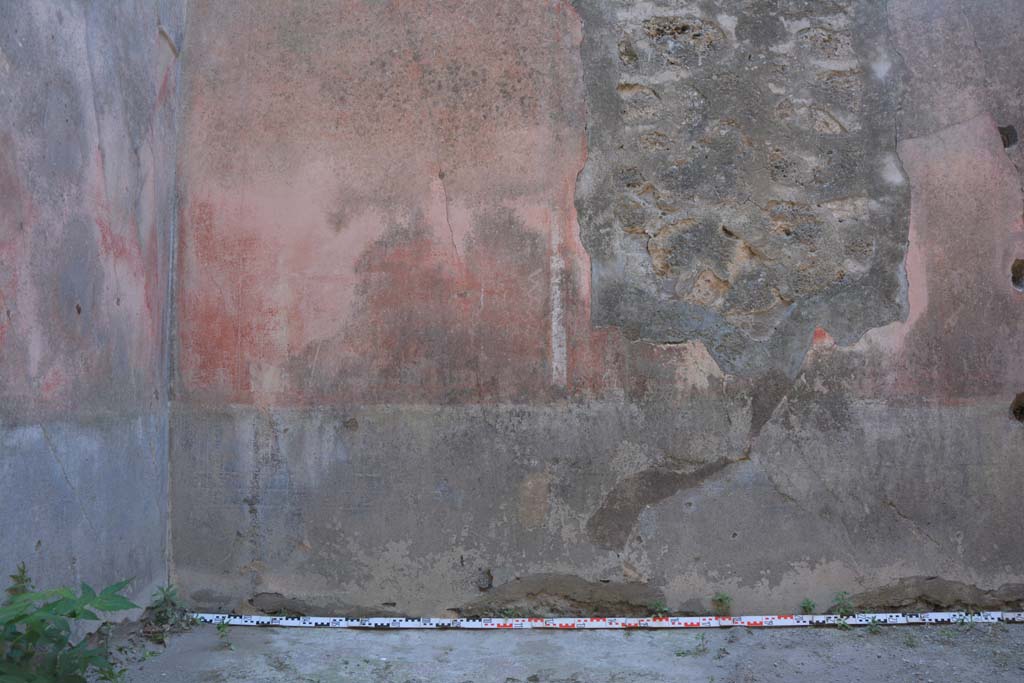 IX.5.18 Pompeii. May 2017. Room e, south wall and south-east corner.
Foto Christian Beck, ERC Grant 681269 DÉCOR.

