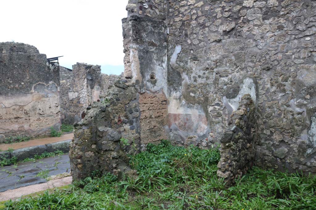 IX.6.f Pompeii. December 2018. 
Looking towards south-west corner of shop-room, according to Mau � a cupboard or small area. Photo courtesy of Aude Durand.

