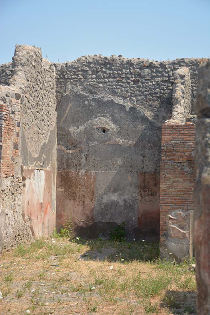 IX.7.25 Pompeii. July 2017. Looking south across atrium towards tablinum “o”.
Foto Annette Haug, ERC Grant 681269 DÉCOR.