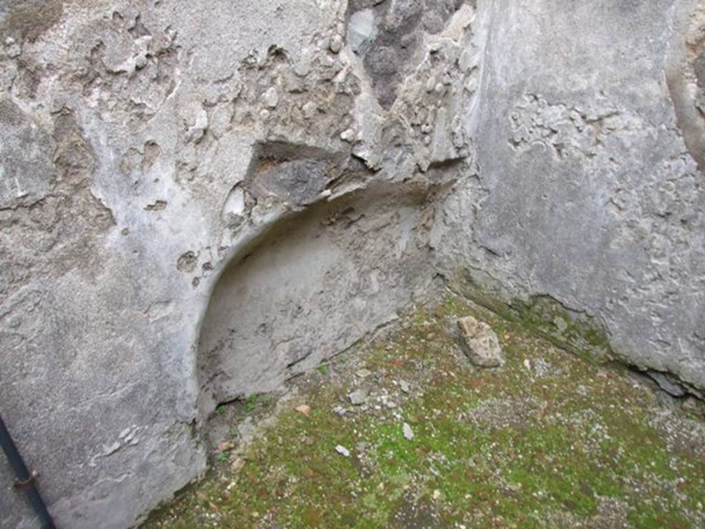IX.8.6 Pompeii. March 2009. Room 24. East wall with recess.