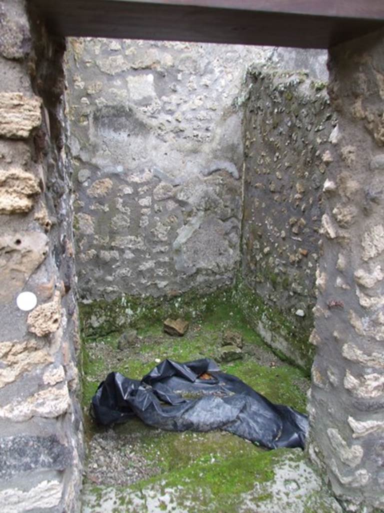 IX.8.6 Pompeii. March 2009. Doorway to Room 26.