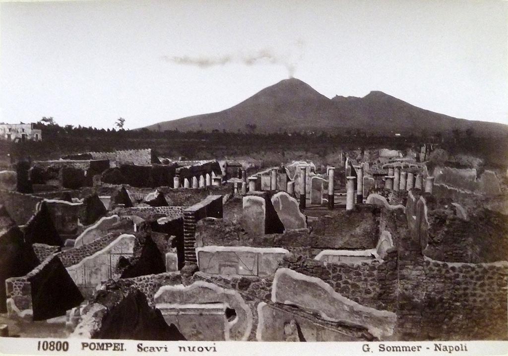 IX.8.c Pompeii. Looking north from IX.8.8/IX.8.c, towards rear of triclinium with nymphaeum and peristyle of IX.8.6. 
Photograph No. 10800, by Giorgio Sommer, (1834-1914).  Public domain, via Wikimedia Commons
