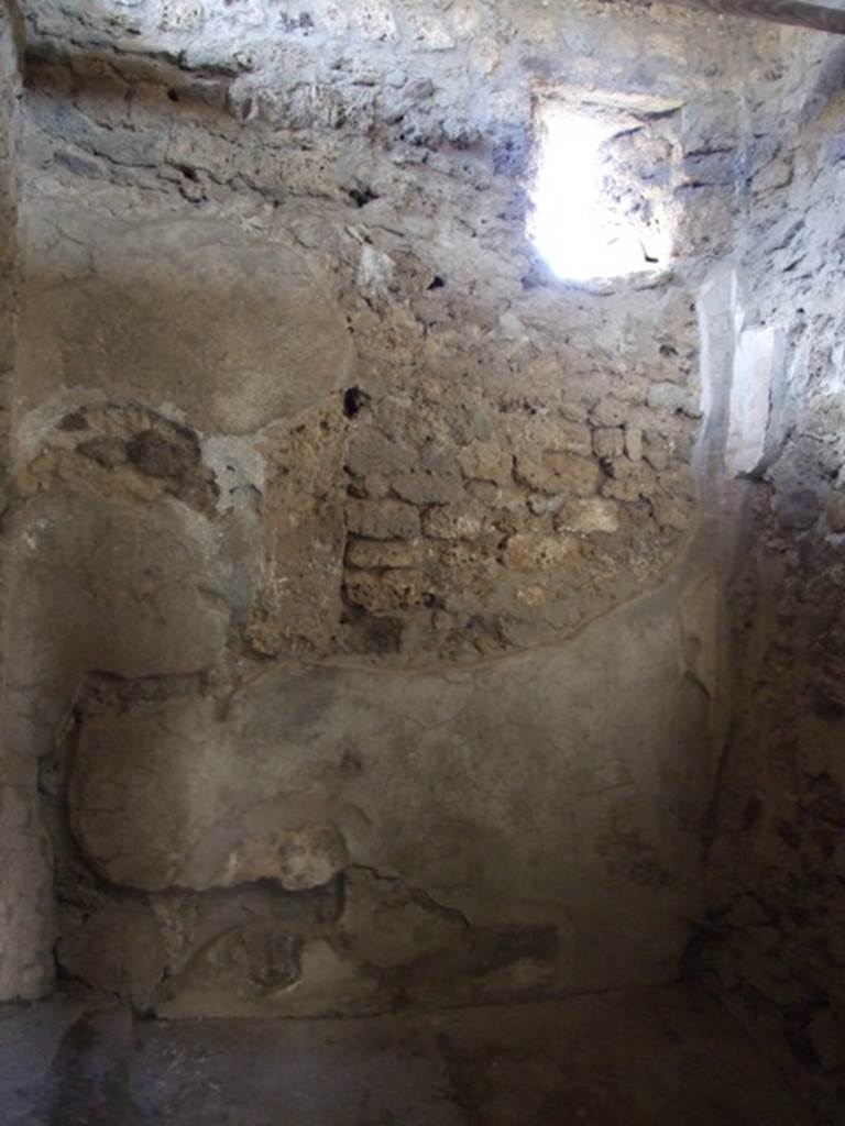 IX.9.c Pompeii.  March 2009.  West wall of small room.