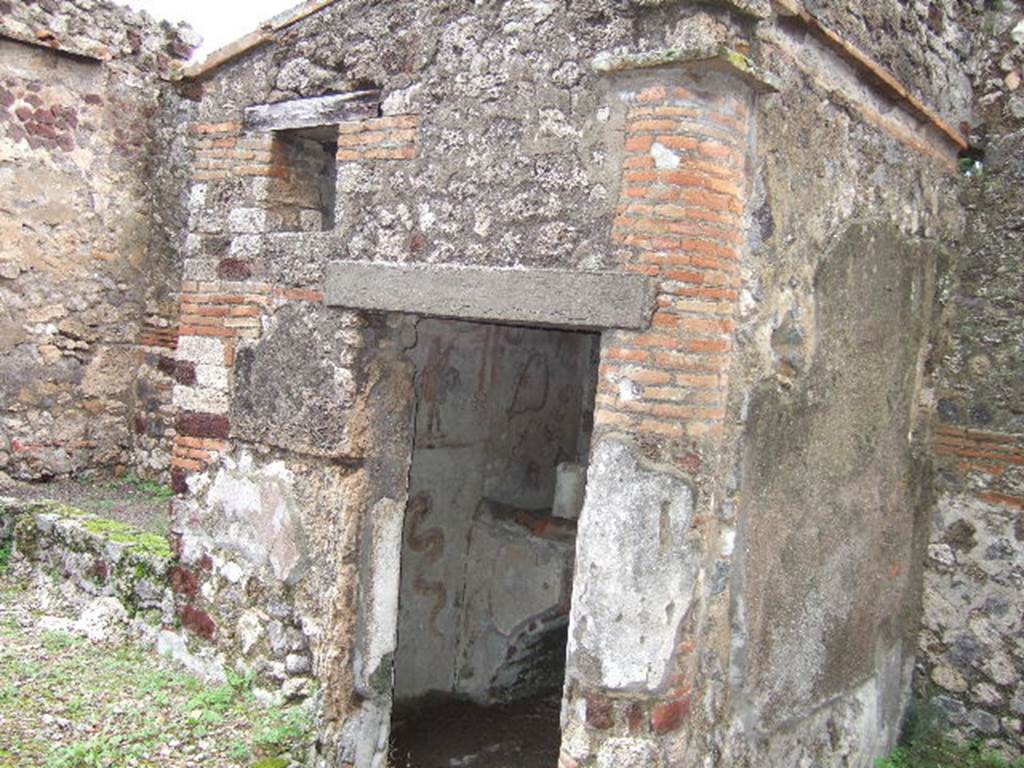 IX.9.c Pompeii.  December 2005.  Kitchen.