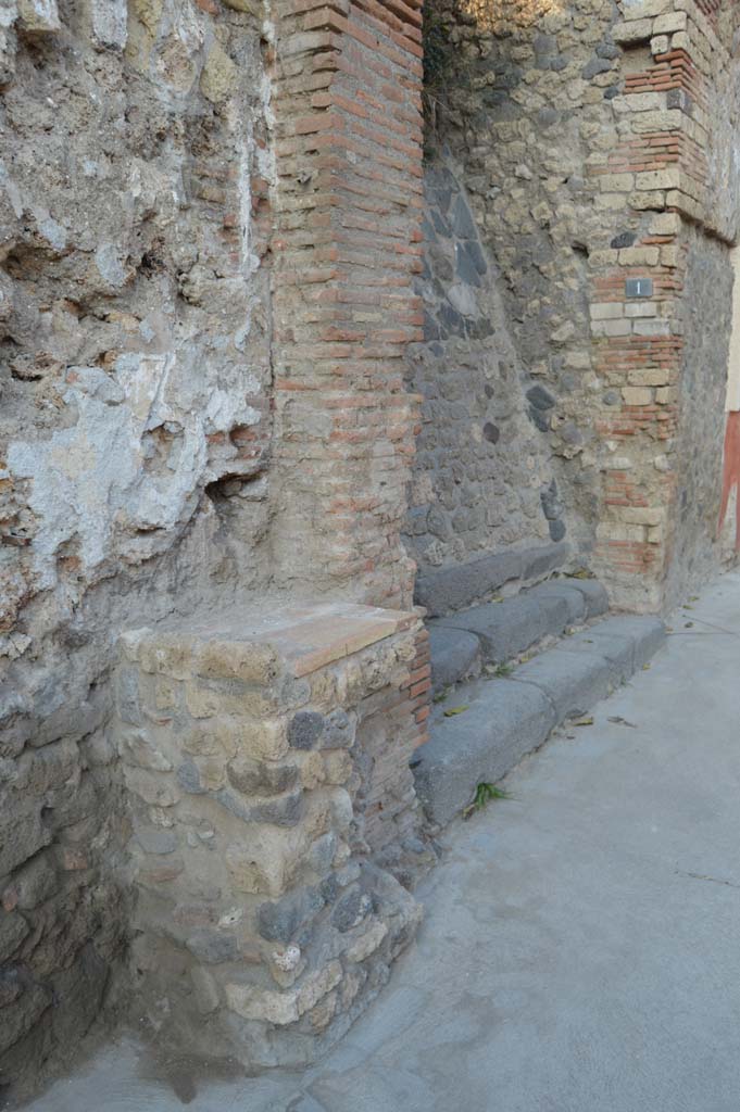 IX.11.1 Pompeii. October 2017. Street altar on west side of steps to IX.11.1, entrance with three steps. 
Foto Taylor Lauritsen, ERC Grant 681269 D�COR.

