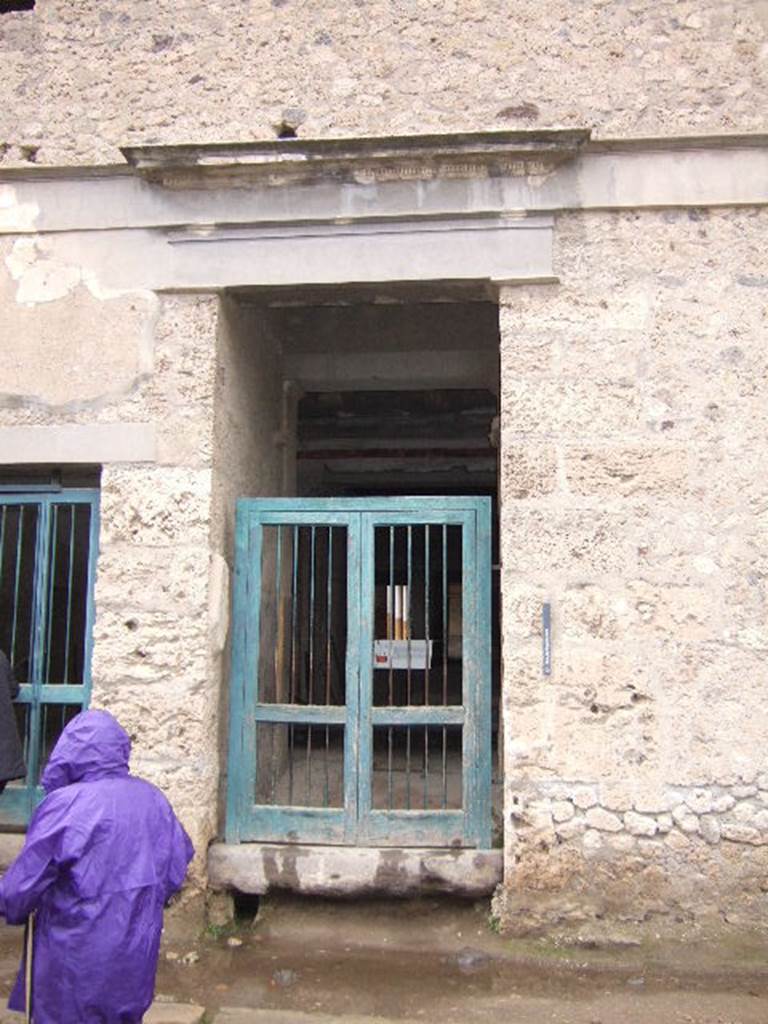 IX.13.3 Pompeii. December 2005. Entrance.