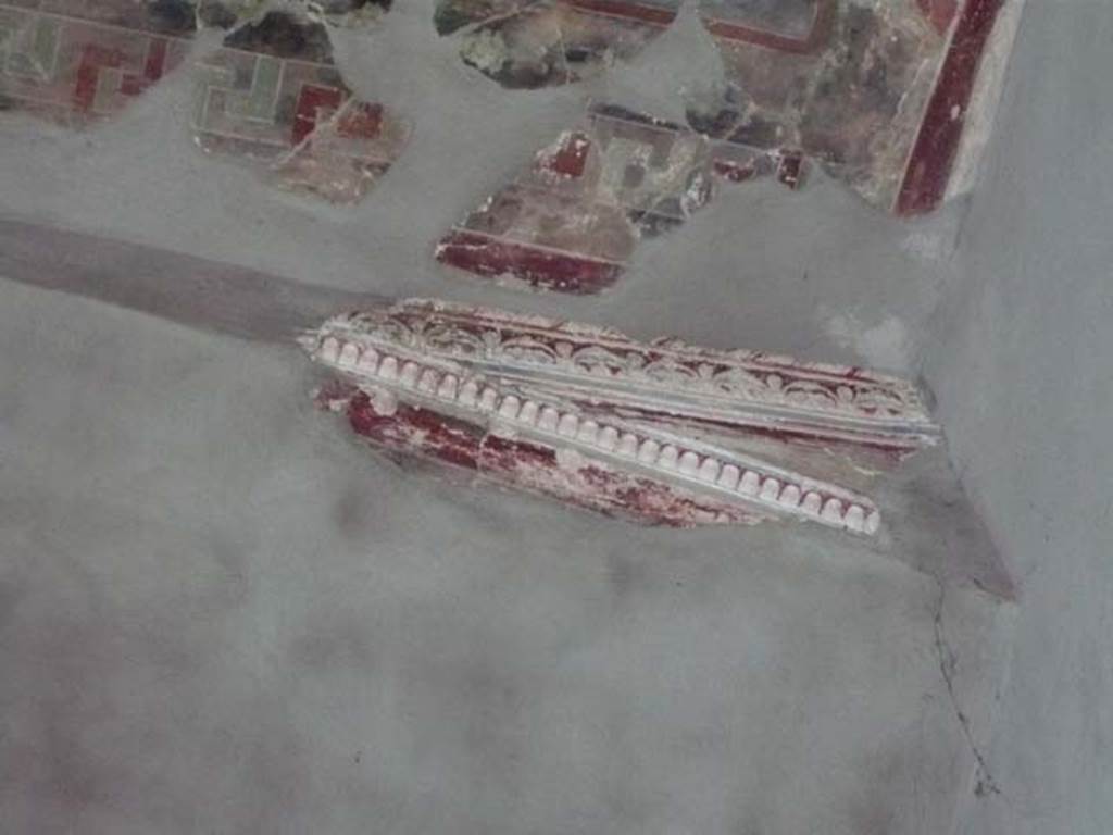 IX.13.1-3 Pompeii. May 2012.  Room 10, detail from ceiling. Photo courtesy of Buzz Ferebee.
