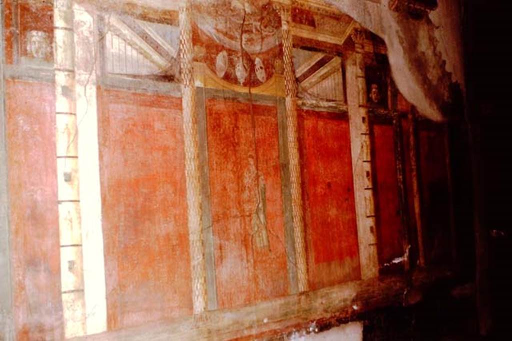 IX.14.4 Pompeii. 1961. Room 3, oecus east wall. Photo by Stanley A. Jashemski.
Source: The Wilhelmina and Stanley A. Jashemski archive in the University of Maryland Library, Special Collections (See collection page) and made available under the Creative Commons Attribution-Non Commercial License v.4. See Licence and use details.
J61f0411