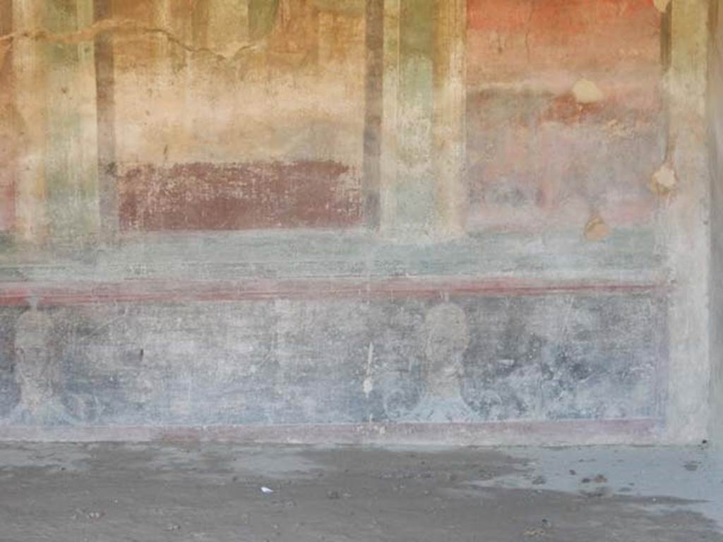 IX.14.4 Pompeii. May 2017. Room 3, lower south wall zoccolo at centre and west end.
Photo courtesy of Buzz Ferebee.
